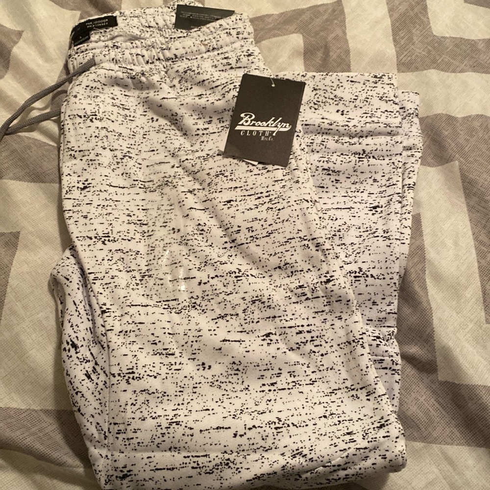 Boys size large Brooklyn cloth jogger